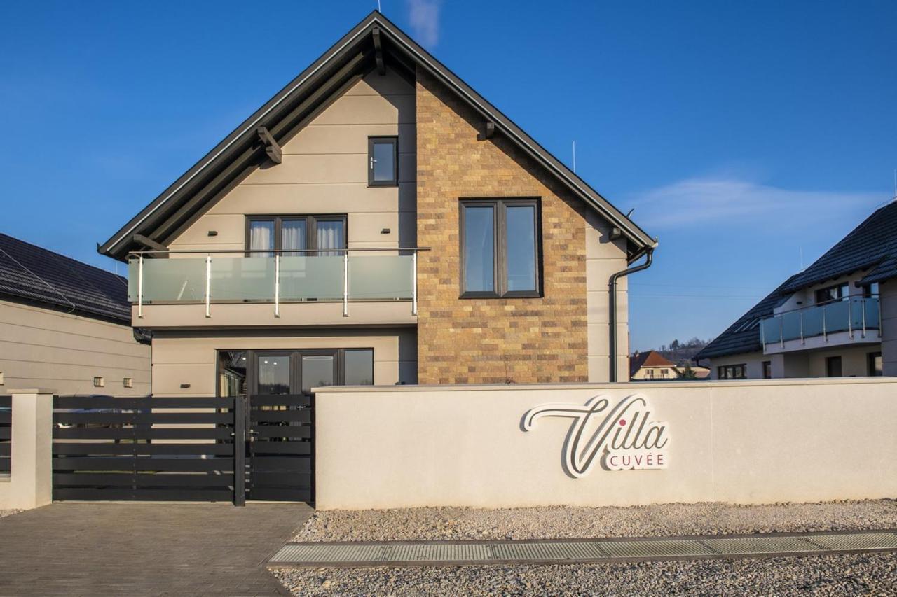 Villa Cuvee 艾格扎洛克 外观 照片