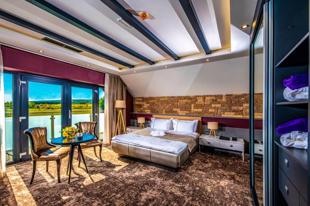 Villa Cuvee 艾格扎洛克 外观 照片